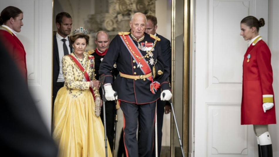 Norwegens K&ouml;nigin zerstreut Sorgen um K&ouml;nig Harald V.