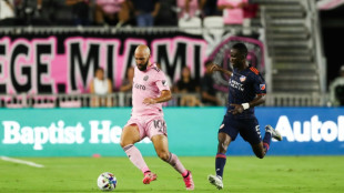 Argentino Gonzalo Higua&iacute;n, figura en Real Madrid y Juventus, anuncia su retirada  