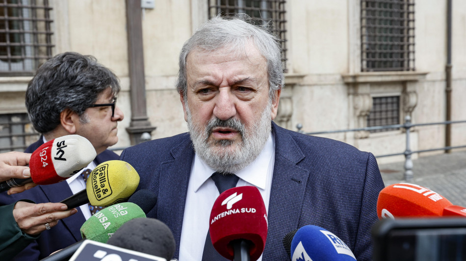 Emiliano, ministro indebolisce Decaro, ora &egrave; in pericolo