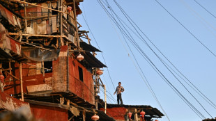 En Chine, un homme d&eacute;fie les ordres de d&eacute;molition avec une maison insolite