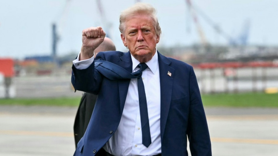 Trump exige que los barcos de EEUU tengan tránsito libre por los canales de Panamá y Suez