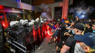 La polic&iacute;a dispersa protestas antigobierno en Serbia con gases lacrim&oacute;genos