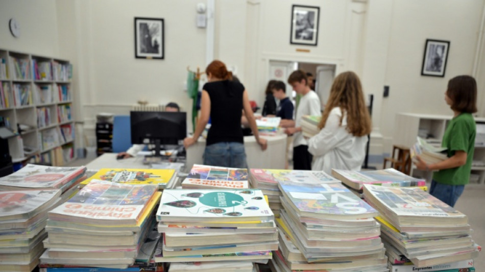 Inquiétudes sur l'avenir des manuels scolaires en Ile-de-France