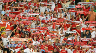 Puni&ccedil;&atilde;o imposta ao Sevilla por incidentes durante d&eacute;rbi contra o Betis &eacute; reduzida ap&oacute;s recurso