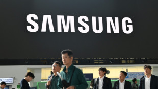 Samsung posts 32% profit rise on-year in third quarter