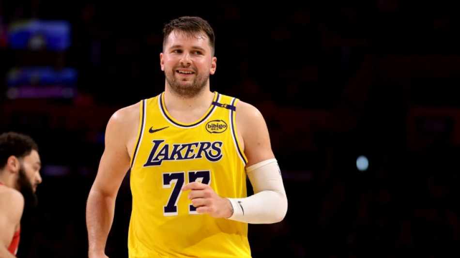 Camisa de Doncic é a mais a vendida da NBA
