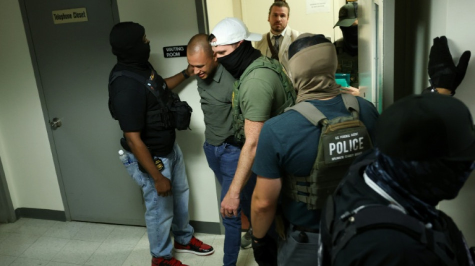 Des demandeurs d'asile arr&ecirc;t&eacute;s apr&egrave;s des audiences "pi&egrave;ges" &agrave; New York