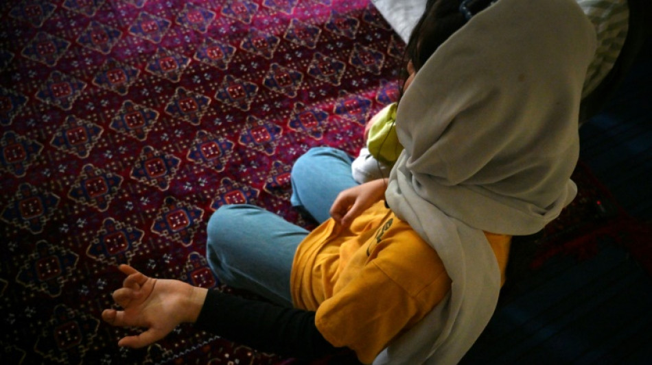 Ind&eacute;sirables en Afghanistan et au Pakistan, elles s'accrochent &agrave; leur guitare