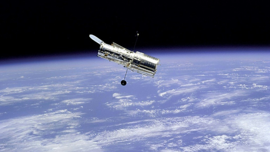 Aver&iacute;a obliga al telescopio espacial Hubble a retirarse