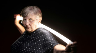 Menac&eacute;s par l'IA, les com&eacute;diens de doublage donnent de la voix