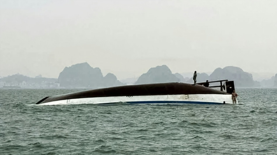 Au Vietnam, 34 morts dans le naufrage d'un bateau touristique dans la Baie d'Halong