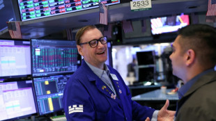 Wall Street en forme, profite des commentaires de Powell, nouveau record du Dow Jones