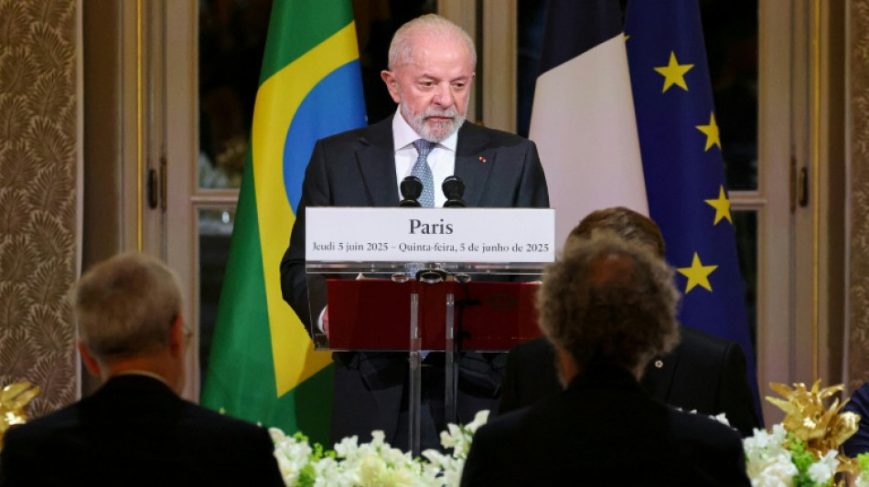 Lula recebe t&iacute;tulo de doutor 'honoris causa' de universidade francesa