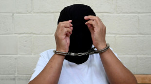 Detentas contam horror vivido h&aacute; um ano em massacre de penitenci&aacute;ria em Honduras