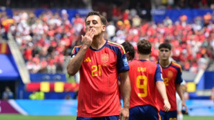 Espanha vence &Aacute;ustria (3-0) e vai &agrave;s oitavas da Copa do Mundo