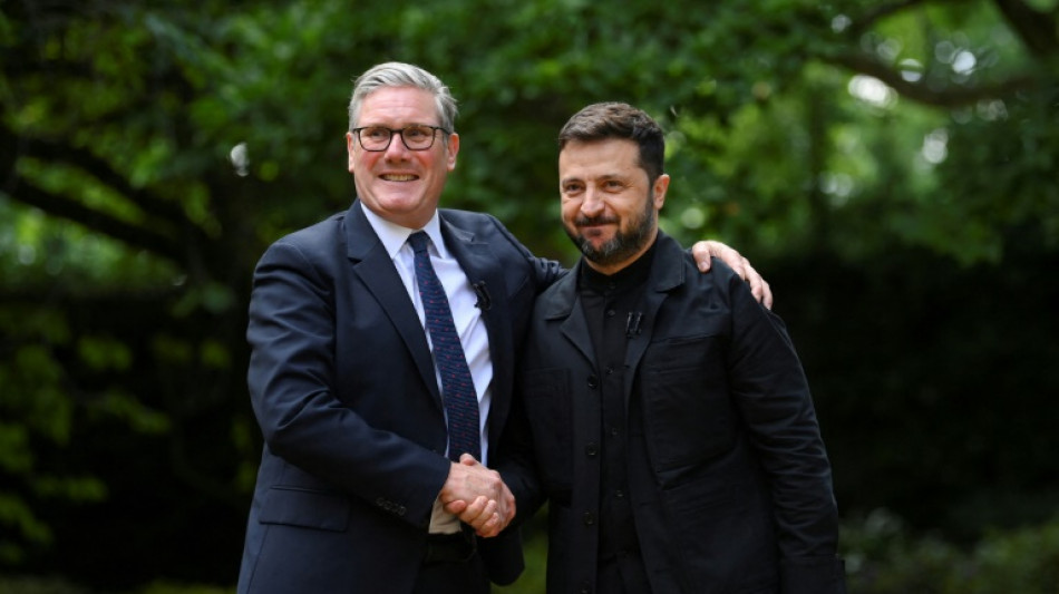 Zelensky et Starmer vont renforcer leur coop&eacute;ration militaire pour produire des drones