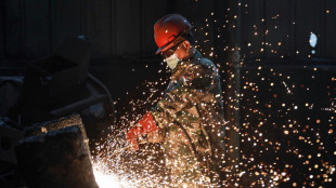 Atividade industrial chinesa supera previs&otilde;es e resiste &agrave;s tarifas americanas