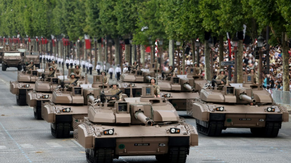 Fran&ccedil;a se gaba da 'credibilidade' do seu ex&eacute;rcito em um mundo 'mais brutal'