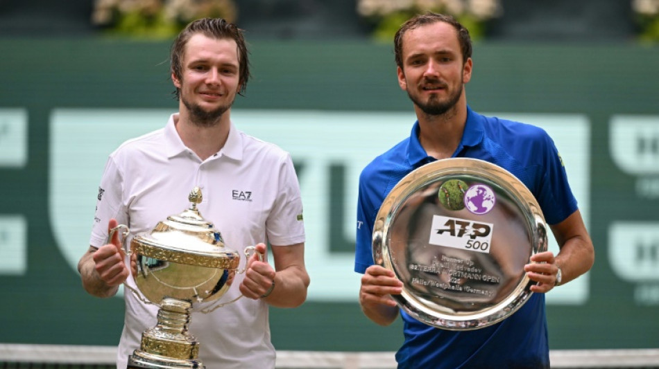 Bublik vence Medvedev e &eacute; campe&atilde;o do ATP 500 de Halle