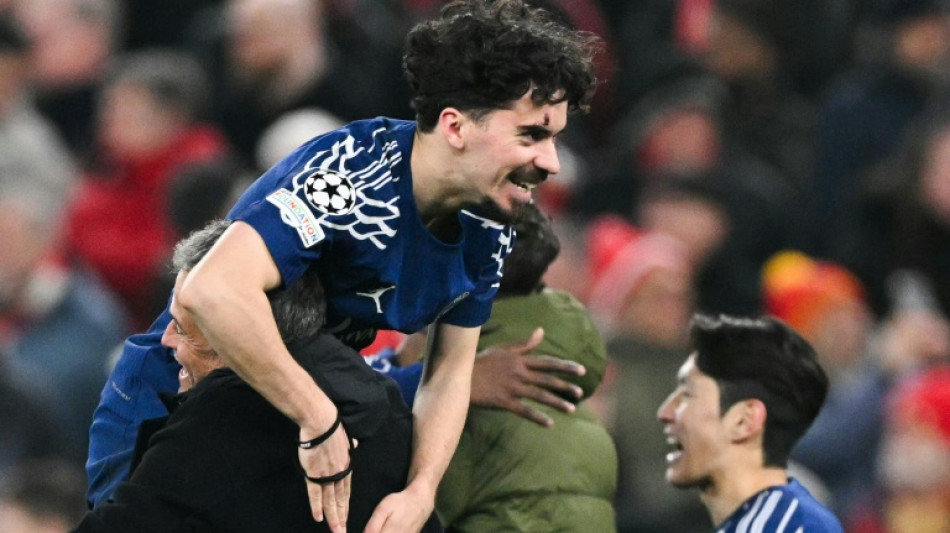 Dembélé, Vitinha, Pacho, Doué... os destaques do título do PSG