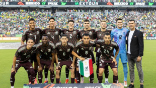 M&eacute;xico, em d&iacute;vida com a torcida, estreia contra uma ofensiva Jamaica na Copa Am&eacute;rica