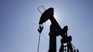 Petrolio e gas in caduta, il Wti scende a 83,45 dollari