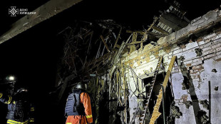 Attacco russo con droni su Kiev, otto feriti