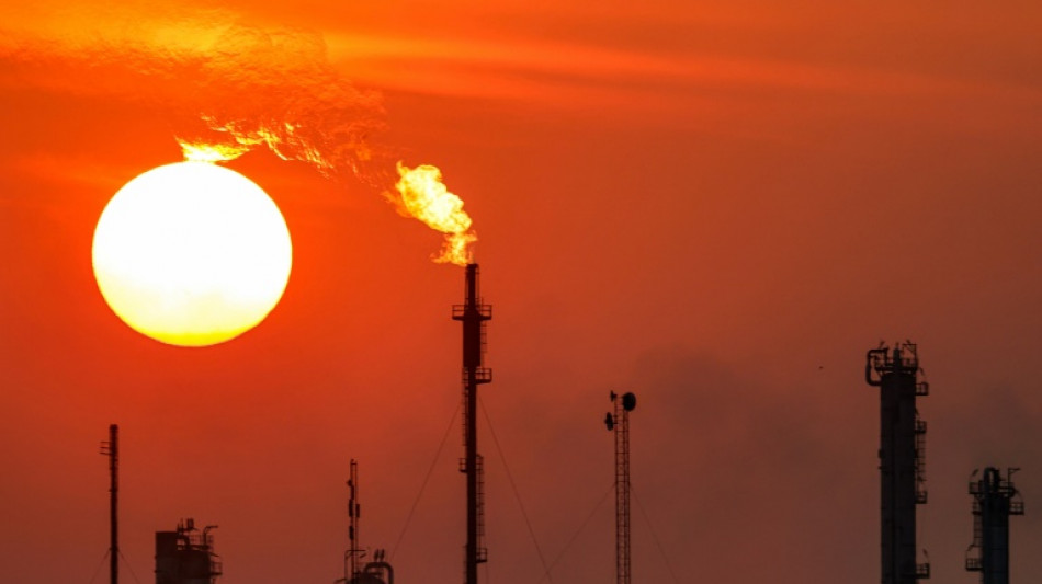 La OPEP+ vuelve a aumentar su producci&oacute;n de petr&oacute;leo 