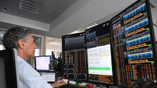 Borsa: Milano prosegue in rialzo con le banche, corre Amplifon