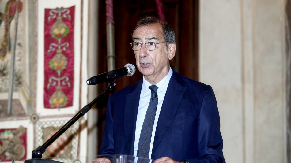 Sala, 'il pubblico da solo non pu&ograve; fare nulla'