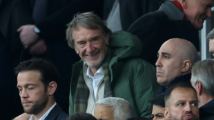 Dono do Manchester United lamenta 'escolha de palavras' em declara&ccedil;&atilde;o contra imigra&ccedil;&atilde;o