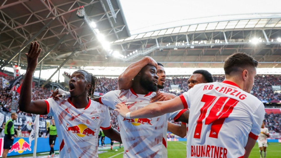 Leipzig vence Freiburg e dorme na lideran&ccedil;a do Campeonato Alem&atilde;o