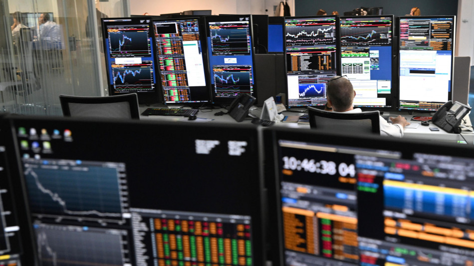 Borsa: l'Europa contrastata con rialzo petrolio e rendimenti titoli di Stato