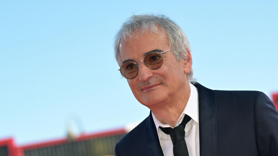 Oliver Assayas, 'sono figlio della Nouvelle Vague e del grande cinema italiano'