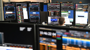 Borsa: Milano chiude debole con l'Europa, corre Amplifon
