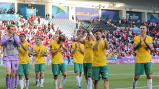 Austr&aacute;lia e Tajiquist&atilde;o avan&ccedil;am &agrave;s quartas de final da Copa da &Aacute;sia