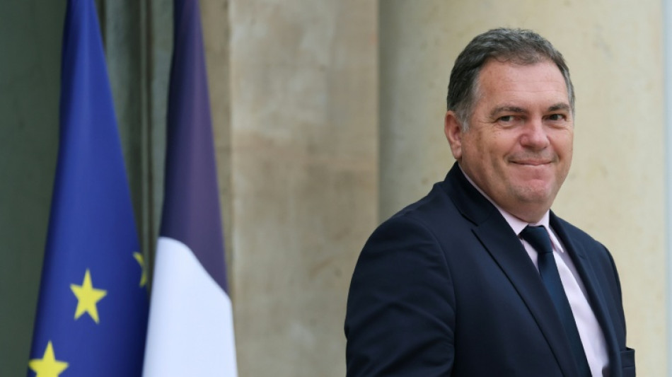 Philippe Tabarot confirm&eacute; aux Transports, o&ugrave; il a appliqu&eacute; une ligne de fermet&eacute; face aux crises