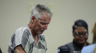 Dictan 15 a&ntilde;os de prisi&oacute;n al padre de adolescente que mat&oacute; a cuatro personas en EEUU