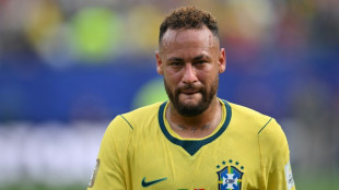 Neymar anuncia aposentadoria da Sele&ccedil;&atilde;o Brasileira: 'Agora acabou'
