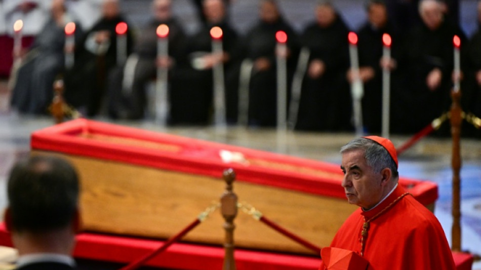 Cardeal condenado desiste do conclave, segundo imprensa italiana