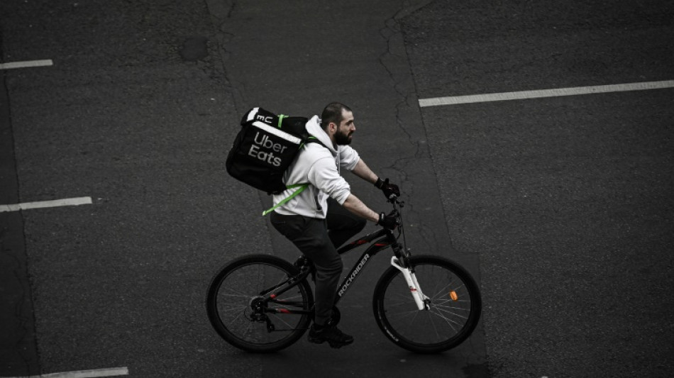 Livreurs de repas à domicile: les algorithmes des plateformes font dérailler leur santé