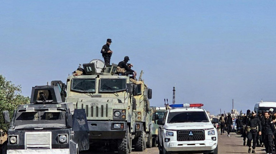 Des combats entre druzes et b&eacute;douins font 89 morts en Syrie, selon une ONG














Syrie: des combats dans une province druze font 64 morts







 les forces 
