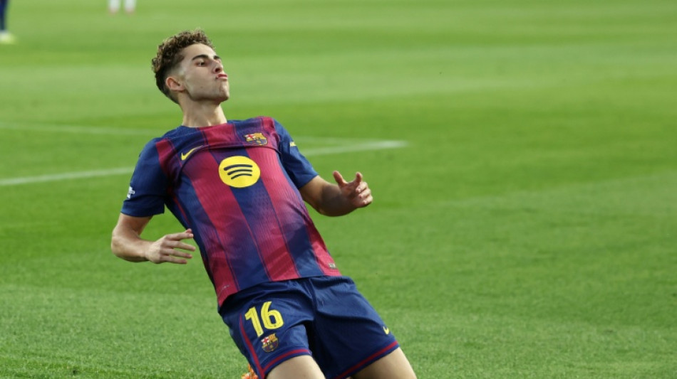 Barcelona goleia Olympiakos (6-1) com hat-trick de Ferm&iacute;n L&oacute;pez