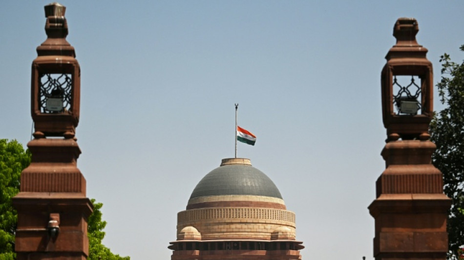 Al menos 25 muertos en un incendio en dos edificios en Calcuta