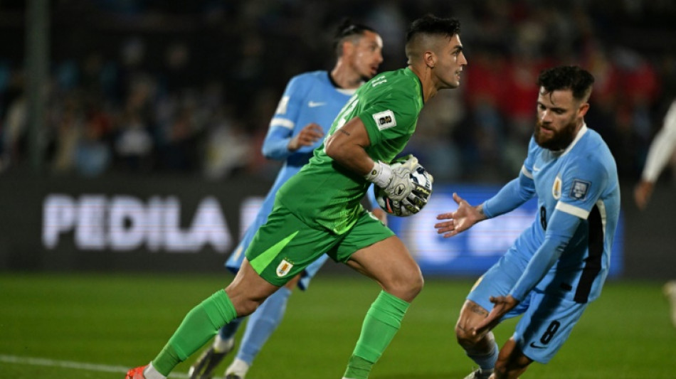 Goleiro da sele&ccedil;&atilde;o uruguaia Santiago Mele assina com Monterrey e vai jogar Copa de Clubes