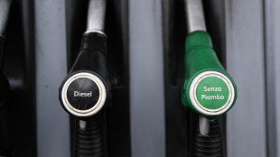 Mimit, carburanti in rialzo, benzina self a 1,968 euro, diesel a 2,161