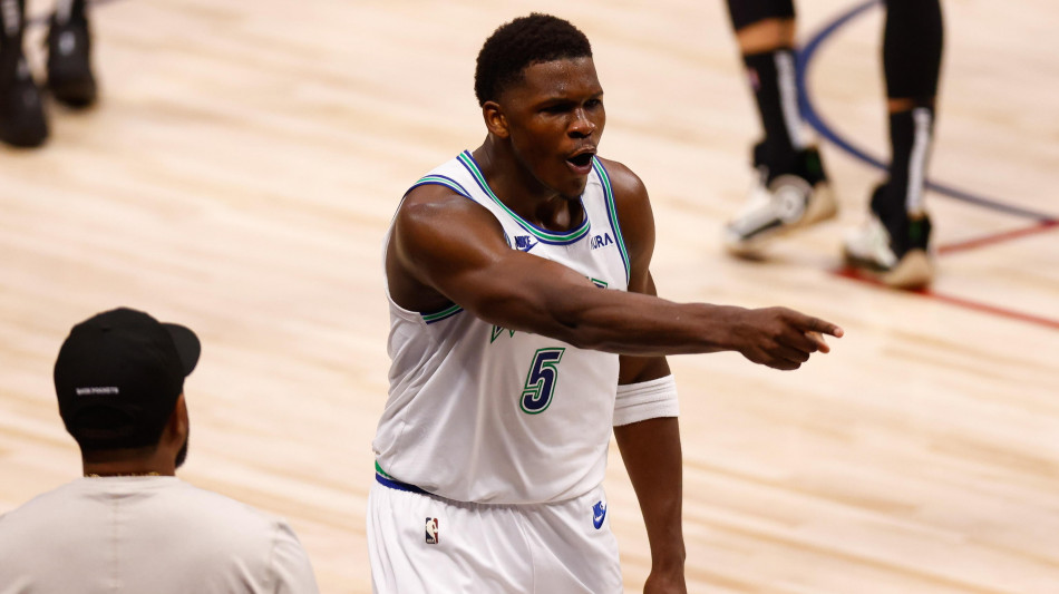 Playoff Nba: New York 2-2 con Atlanta, Minnesota resiste agli infortuni