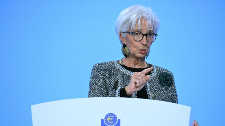 BCE corta taxas e antecipa pol&iacute;tica menos restritiva