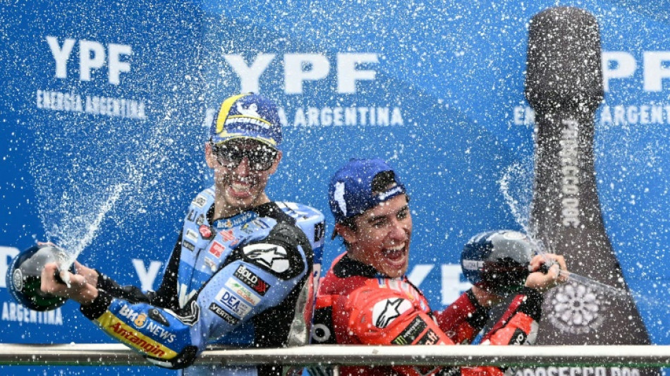 El espect&aacute;culo de los M&aacute;rquez contin&uacute;a con la victoria de Marc sobre Alex en Argentina