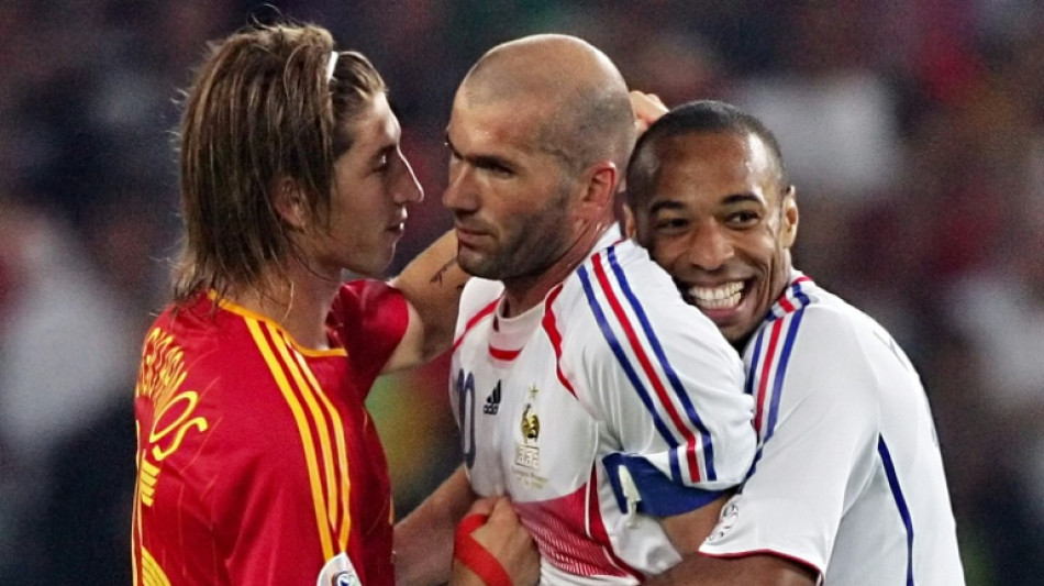 Cuando Espa&ntilde;a quer&iacute;a "jubilar a Zidane" hace 20 a&ntilde;os y no lo consigui&oacute;
